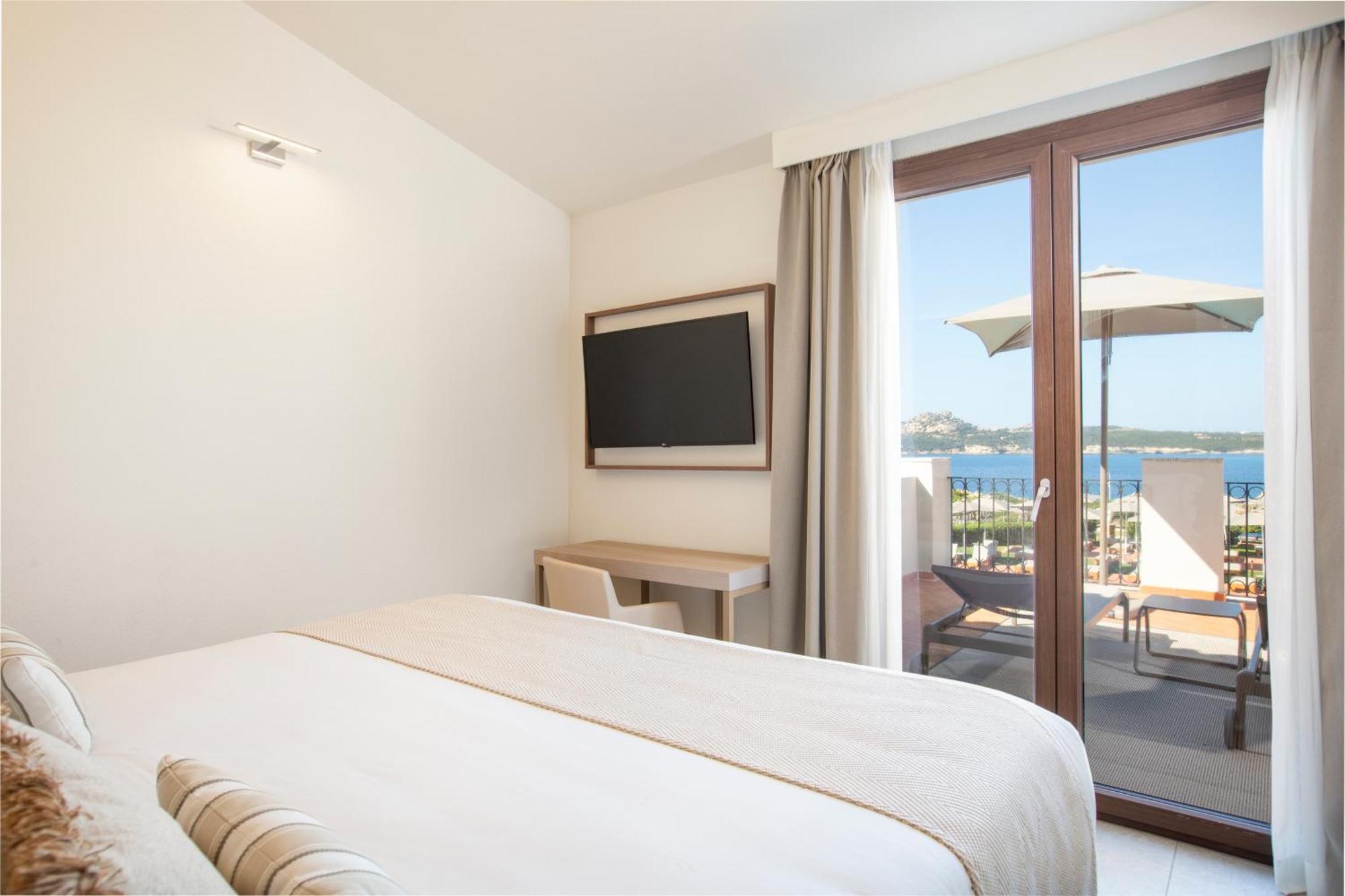 Mangia'S Santa Teresa Sardinia, Curio Collection By Hilton Hotel Santa Teresa Gallura Exterior photo