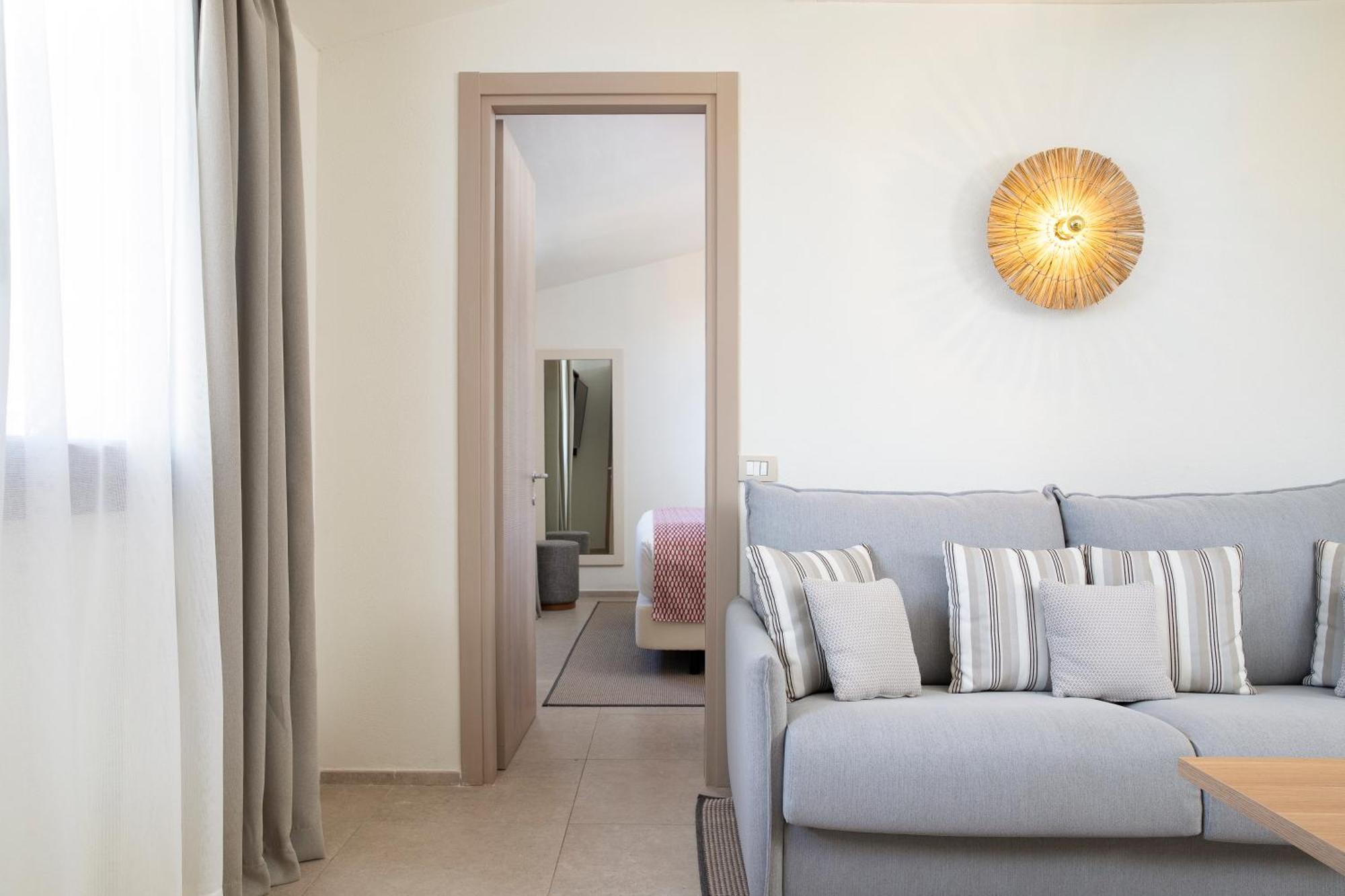 Mangia'S Santa Teresa Sardinia, Curio Collection By Hilton Hotel Santa Teresa Gallura Exterior photo